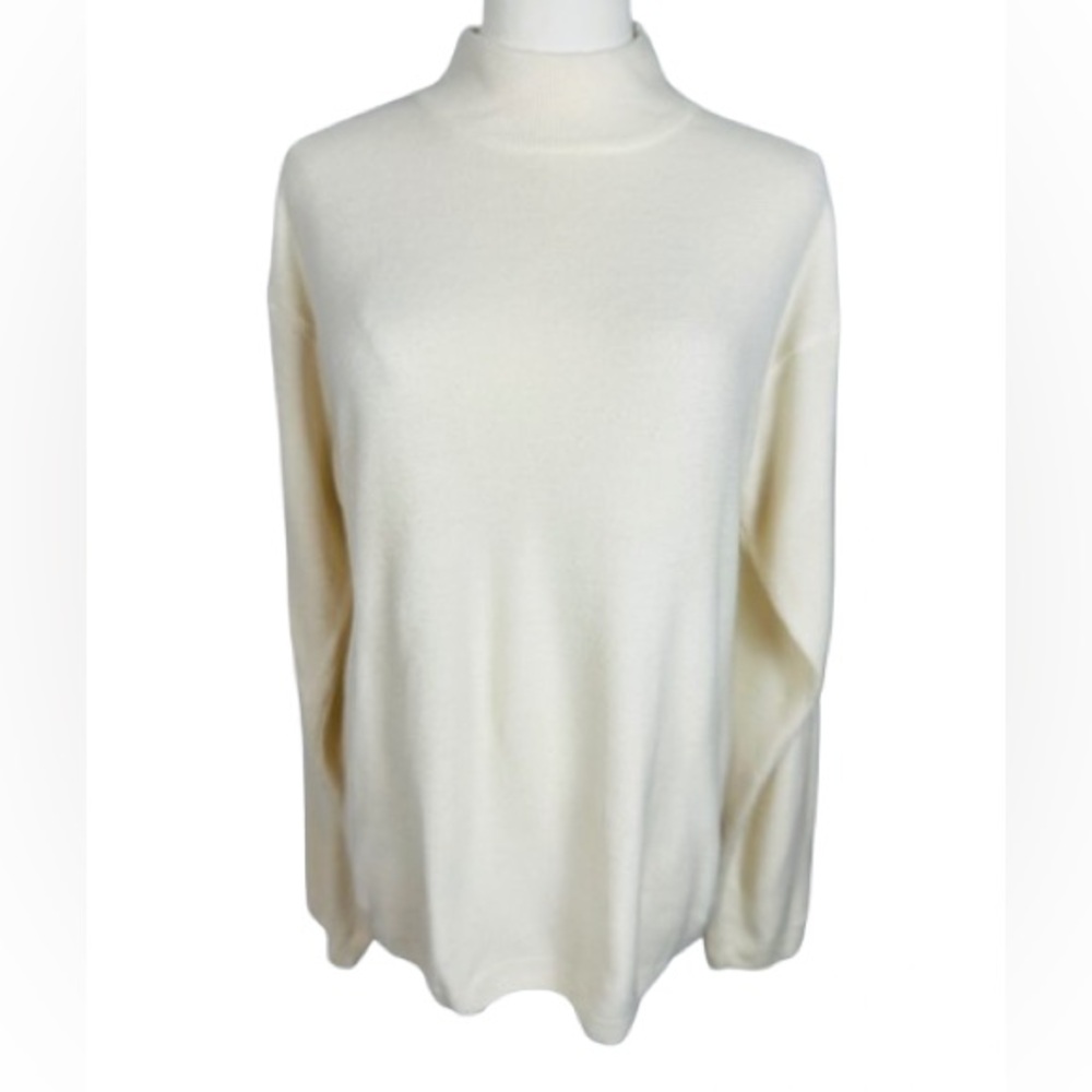 🌟SALE🌟 Long Sleeve Cream Sweater Size L